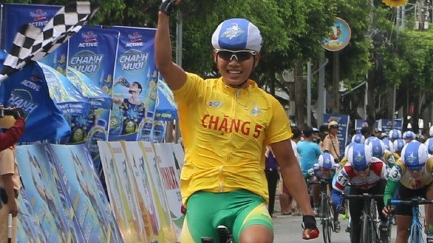 
        ASIAD 2018: Vietnamese wushu artist wins bronze, cyclist unsuccessful
                              