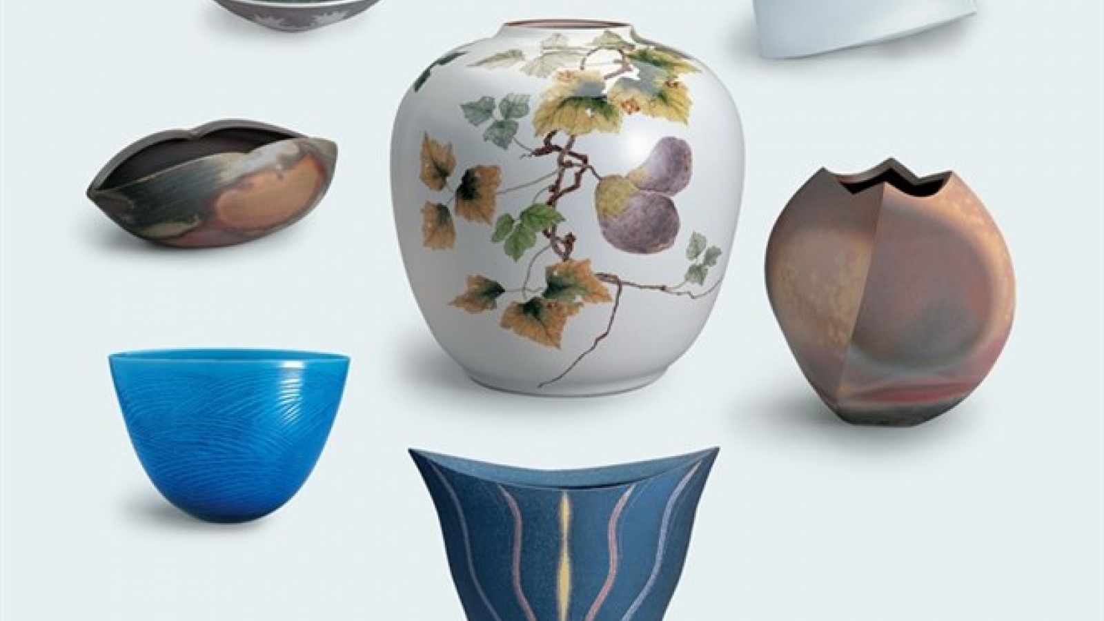 Japanese artists exhibit contemporary pottery