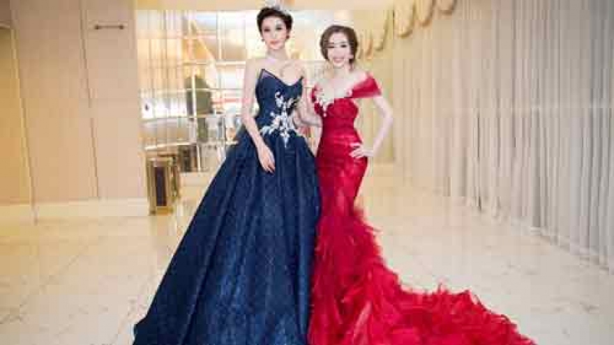 
        Huyen My, Elly Tran on catwalk together for first time
                          
                      