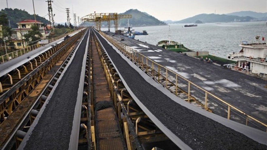 Experts: Law on minerals impractical