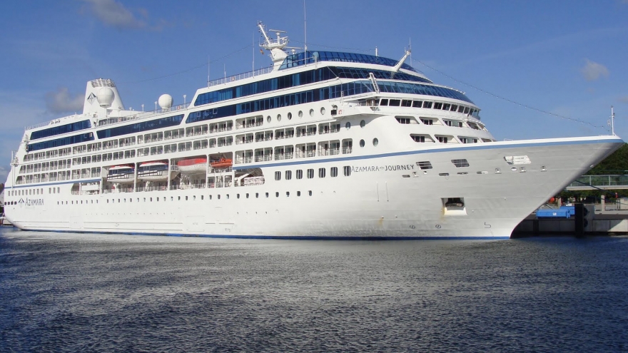 US luxury cruise ship sails in Vietnam waters