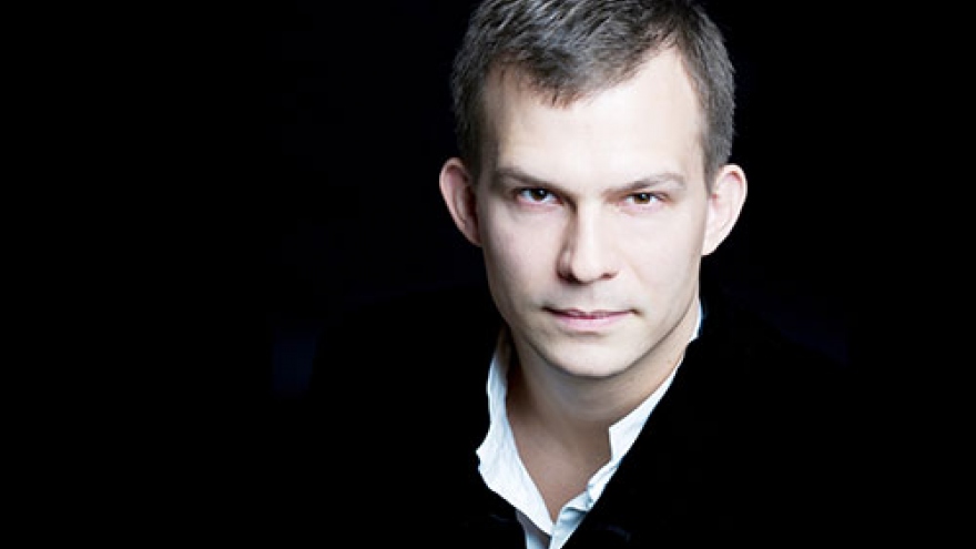 Classical Pianist Adam Gyorgy is coming to HCM City