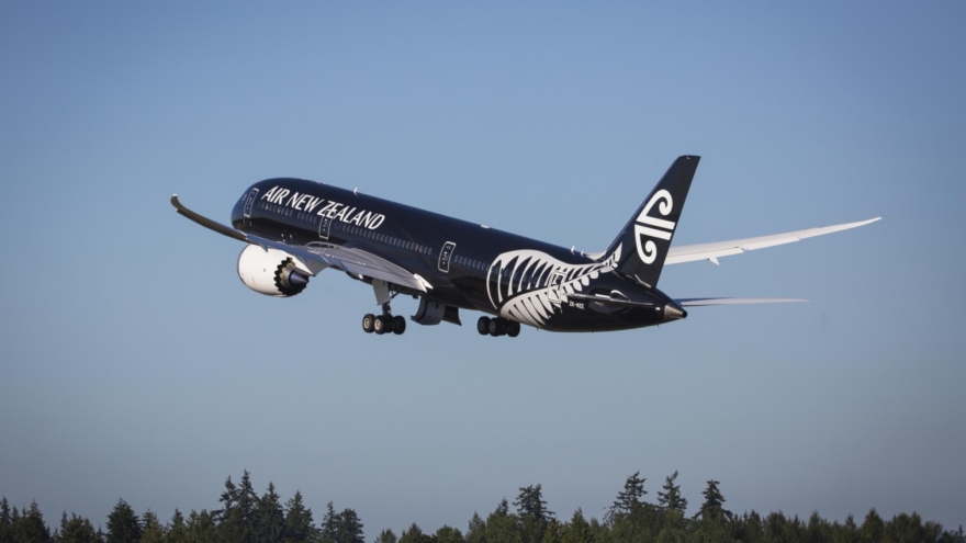 Air New Zealand continues to operate direct flight to Vietnam