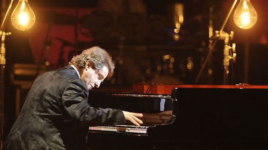 Canadian pianist to perform in Vietnam