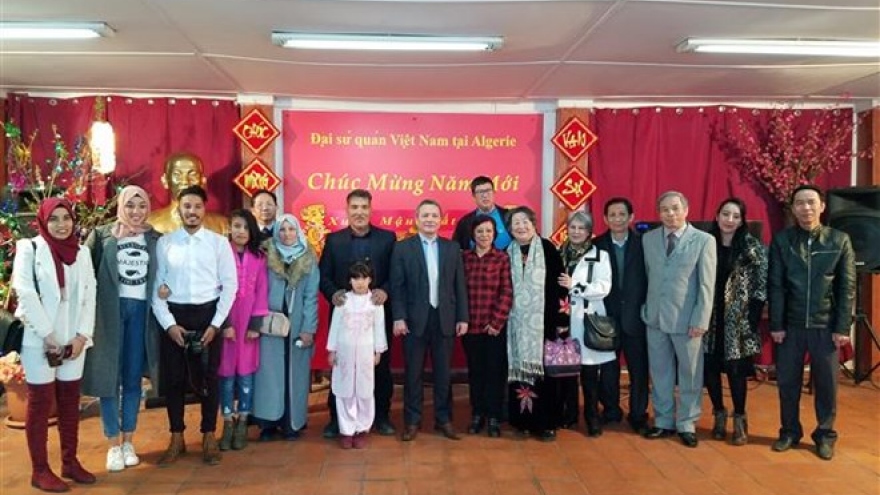 Vietnamese community in Algeria celebrates Lunar New Year