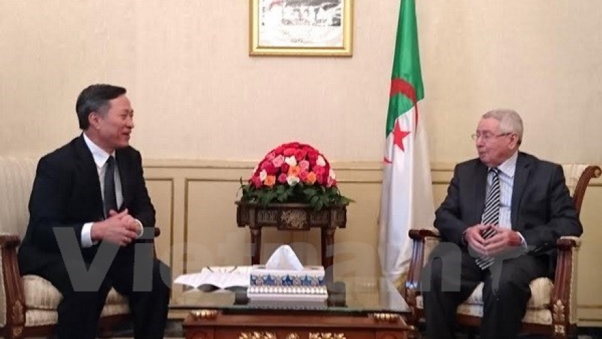 Algeria’s senate speaker receives outgoing Vietnamese ambassador