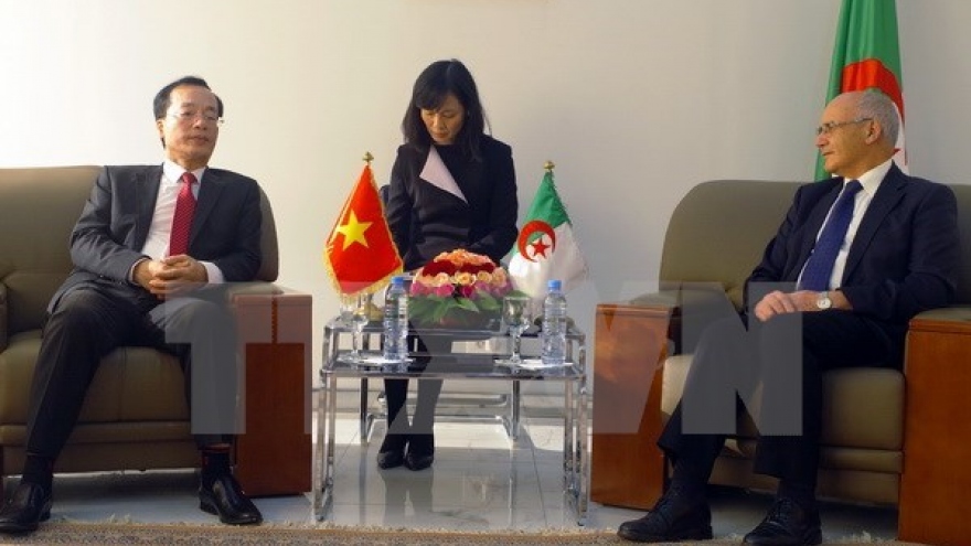 Vietnam, Algeria boost ties in industry, urban planning