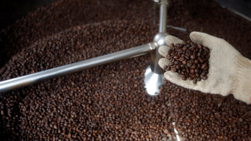 El Nino hits Vietnam's coffee output; exports run out of steam