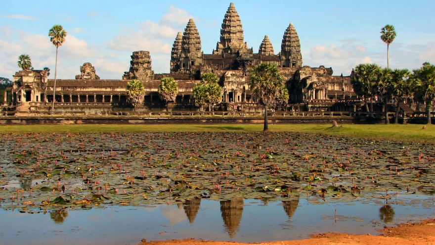 Vietnam tops  the number of tourists to Cambodia