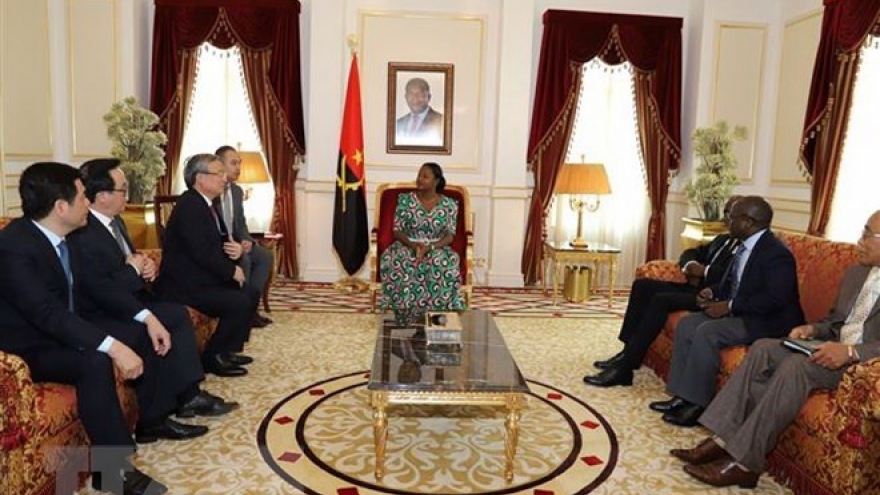 Senior Party official visits Angola