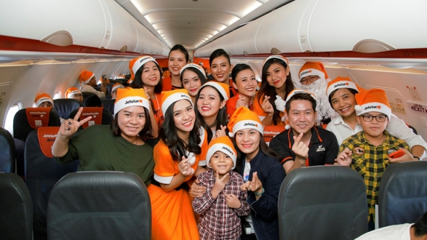Vietnam Airlines, Jetstar Pacific bring joy to 2018 Christmas season