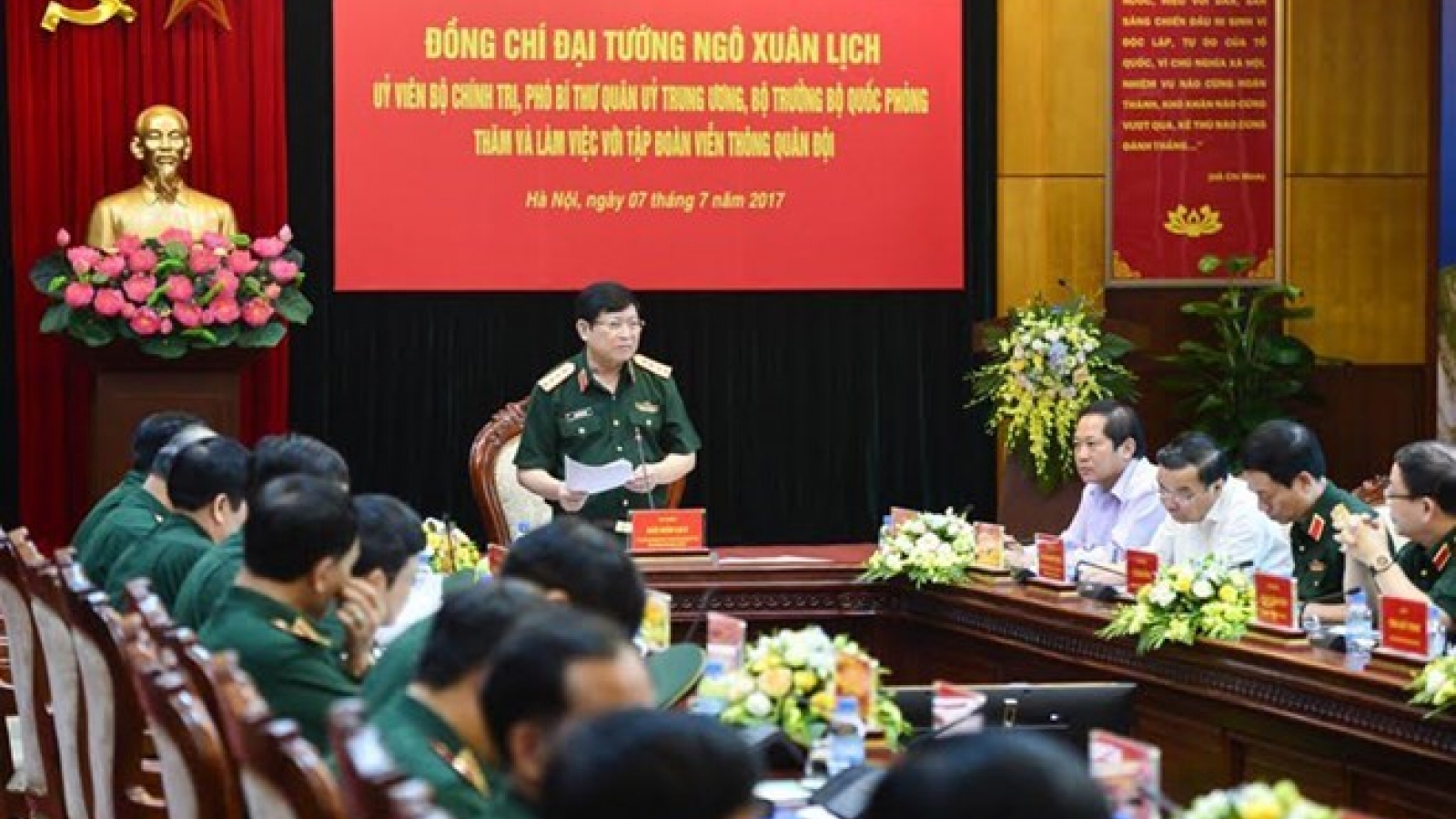 Viettel - main factor of telecom boom in Vietnam: Defence Minister