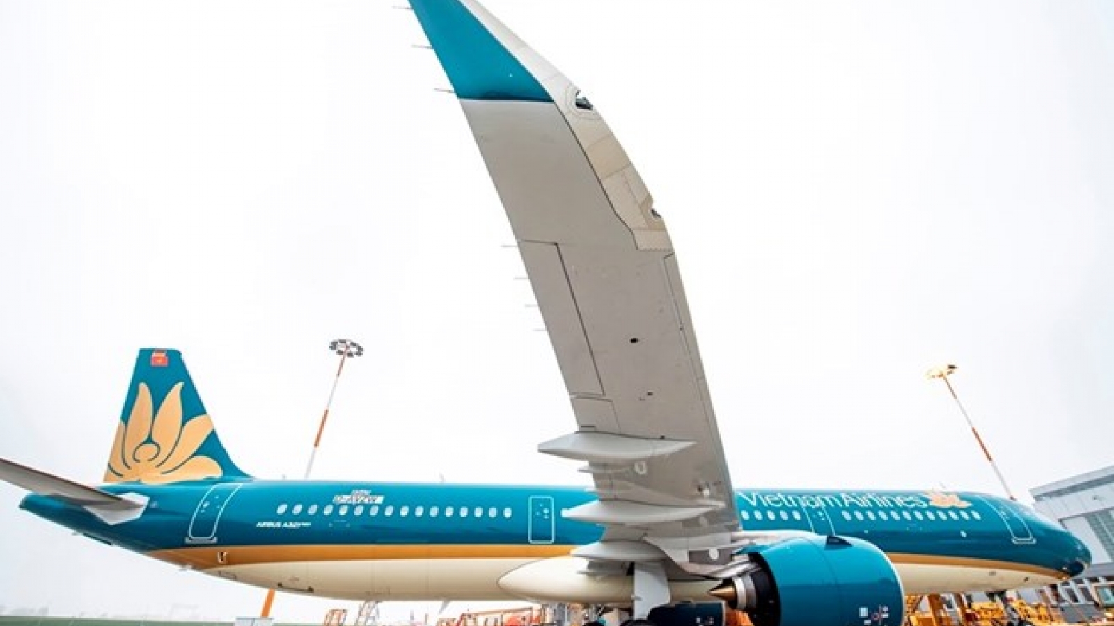 Vietnam Airlines welcomes first A321neo plane