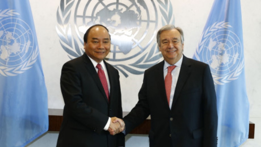 PM Phuc holds talks with UN Secretary General