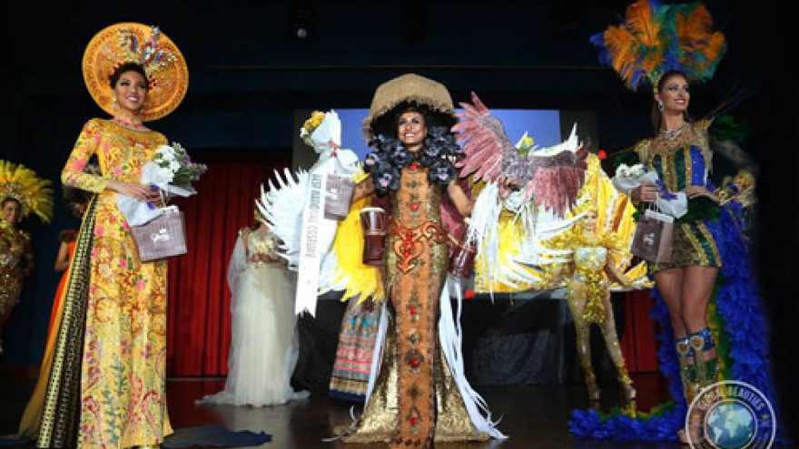 Ao dai among three best national costume at Miss Eco Universe