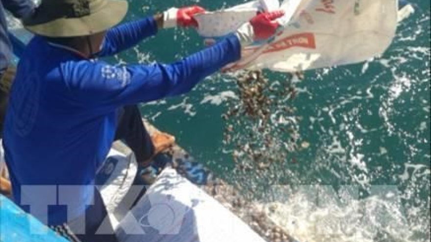 
        Aquaculture output scales up 8%
                              