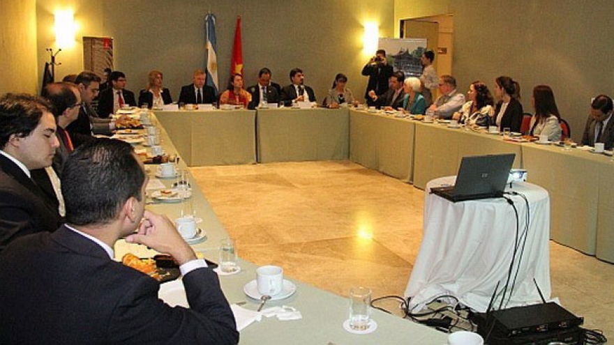 
        Argentina’s roundtable seminar on Vietnam war
                              