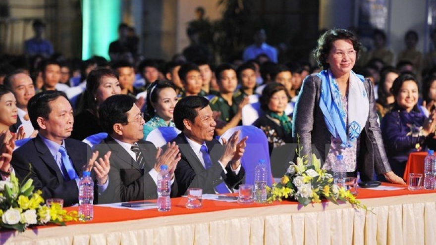 Art performance honours naval soldiers