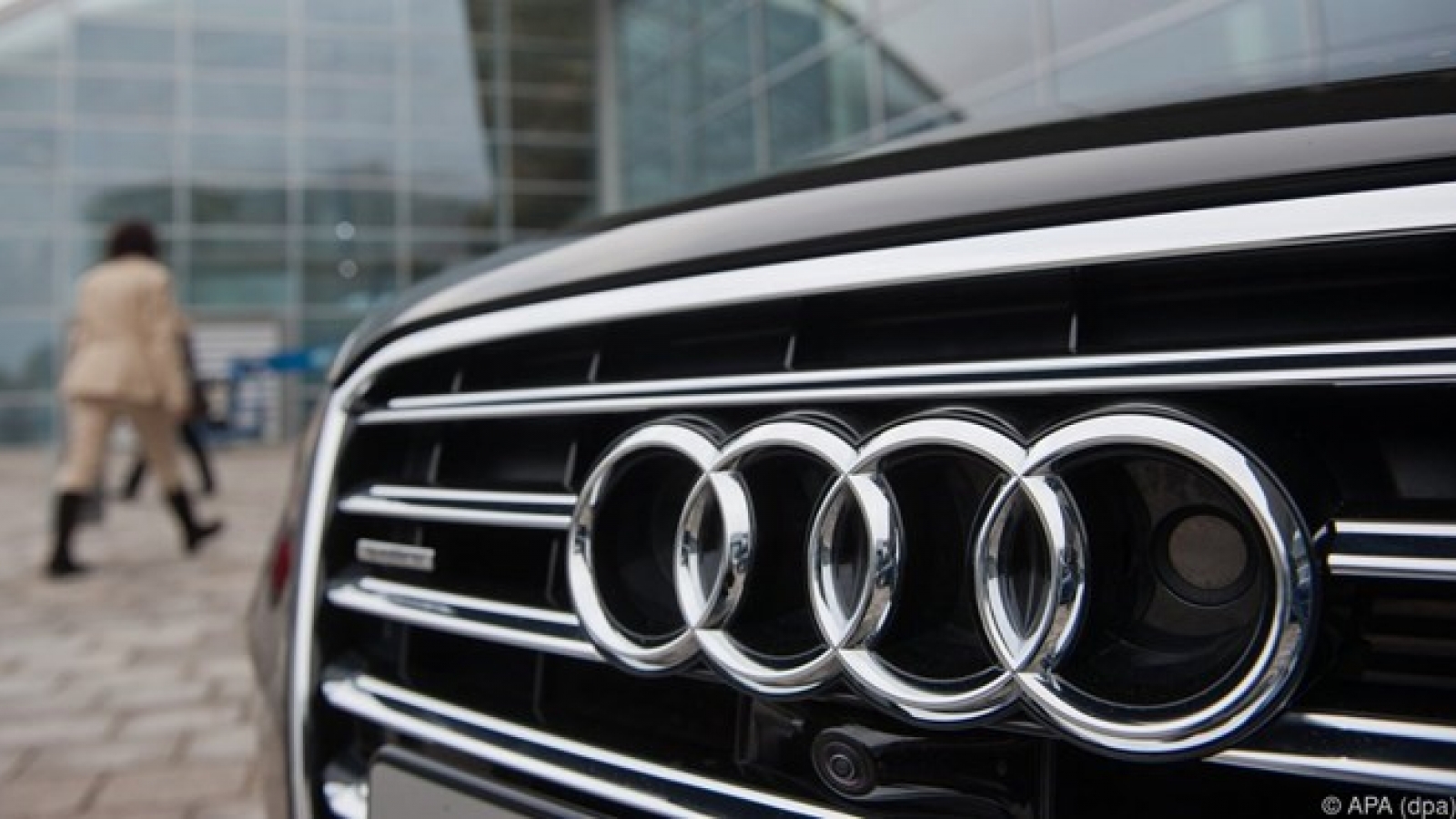 Audi Vietnam provides cars serving APEC 2017