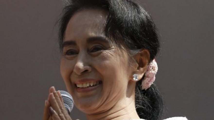 Myanmar President holds post-election dialogue with opposition leader