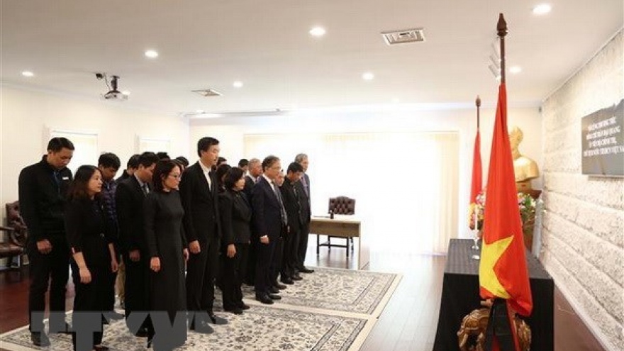 Australia hoists flag at half-mast for President Tran Dai Quang