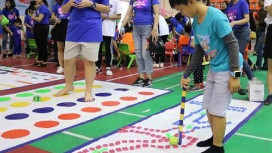 Autistic children communicate through art
