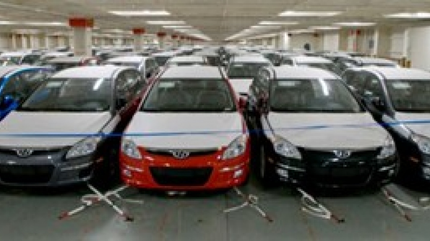 Eight-month auto imports rise sharply