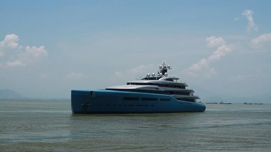 British billionaire sails Aviva yacht in Vietnam