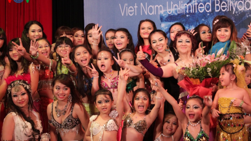 Vietnam Unlimited Bellydance 2013 Competition