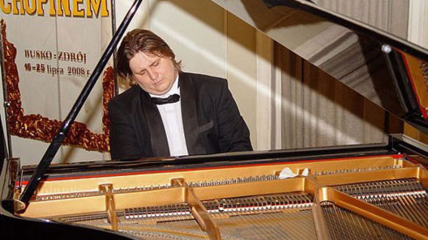 Polish pianist to perform in Hanoi