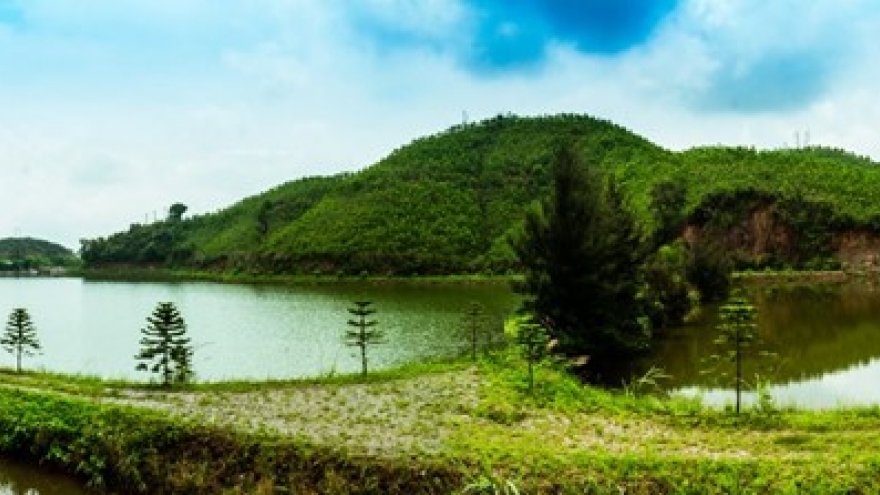 Trekking the Binh Lieu border route trail in summer 