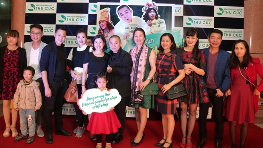 Celebrities join stand up to cancer Vietnam