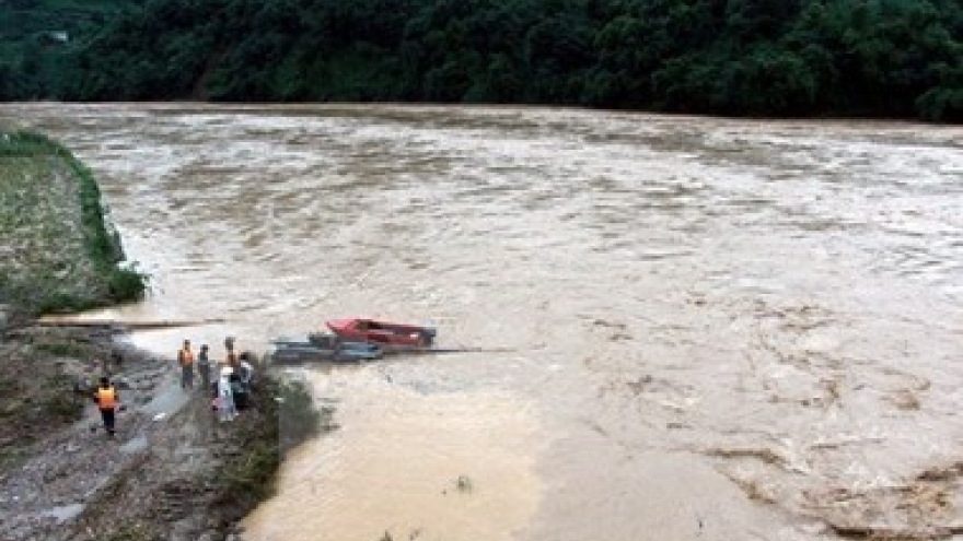 Bangladeshi FM condoles with Vietnam on flood damage