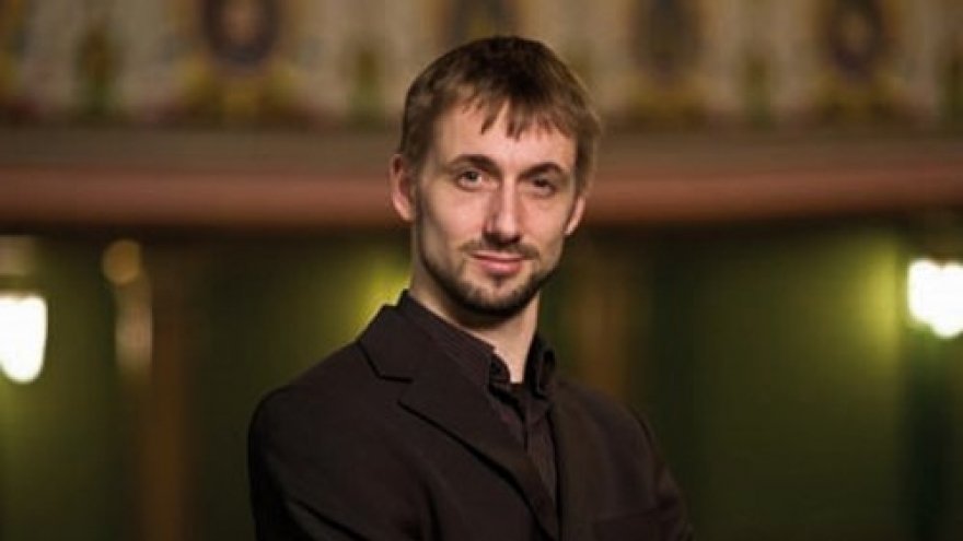 German professor to conduct VNSO