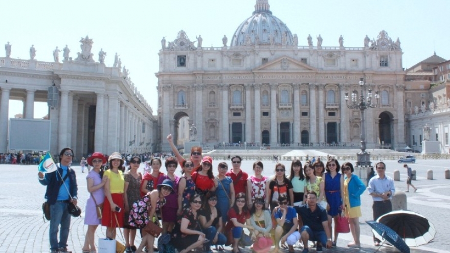 Vietnamese spend US$8 billion holidays abroad