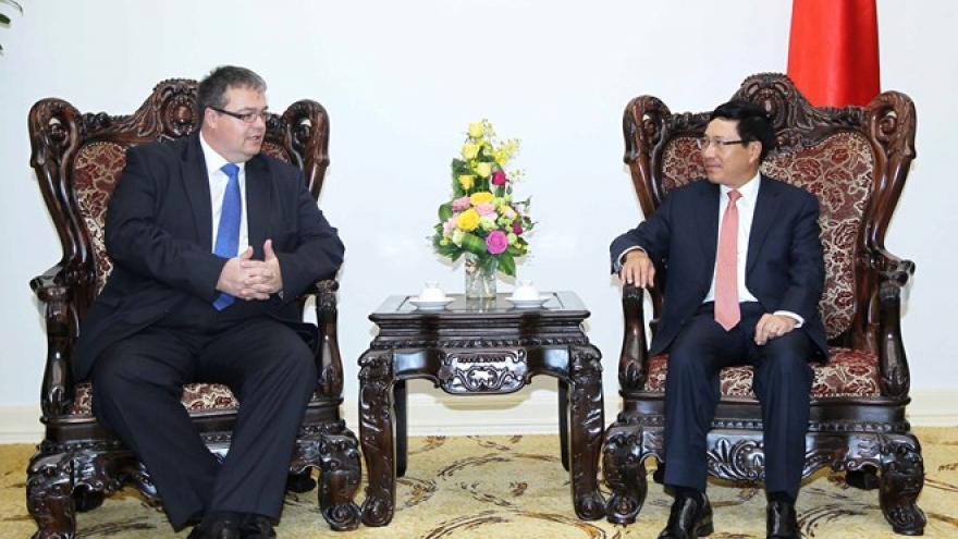 Deputy PM hosts Hungarian Minister of State