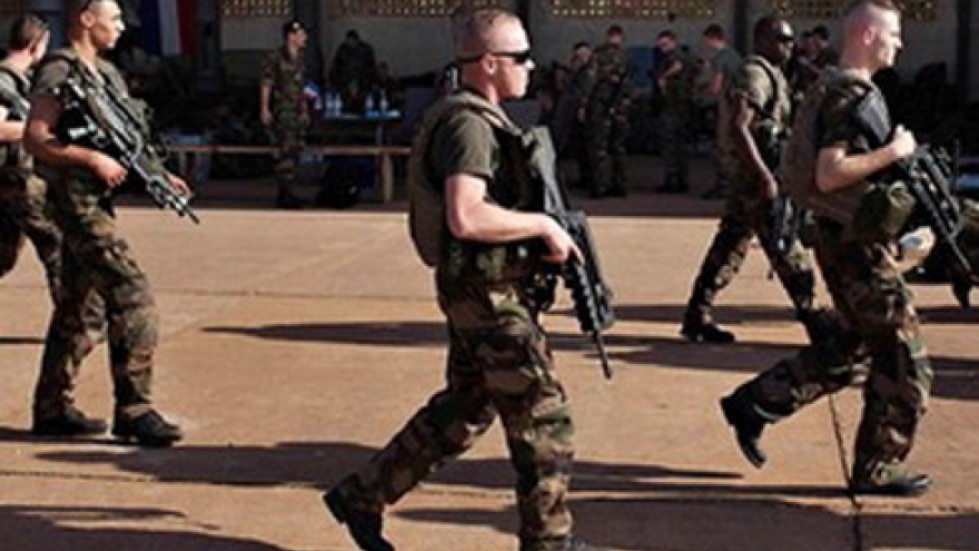 Gunmen attack EU military mission HQ in Mali; 1 attacker killed