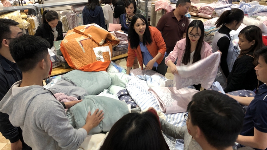 Online Black Friday runs lackluster campaign