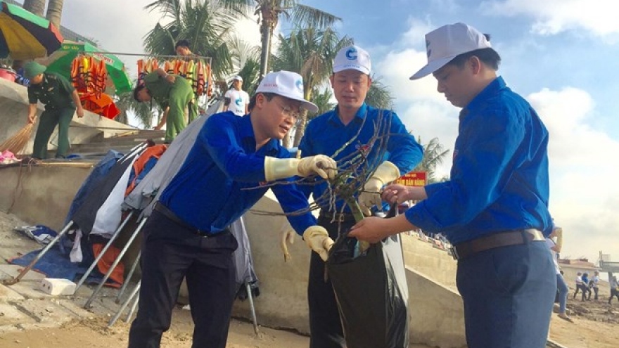 Campaign launched in Thanh Hoa to clean up marine environment