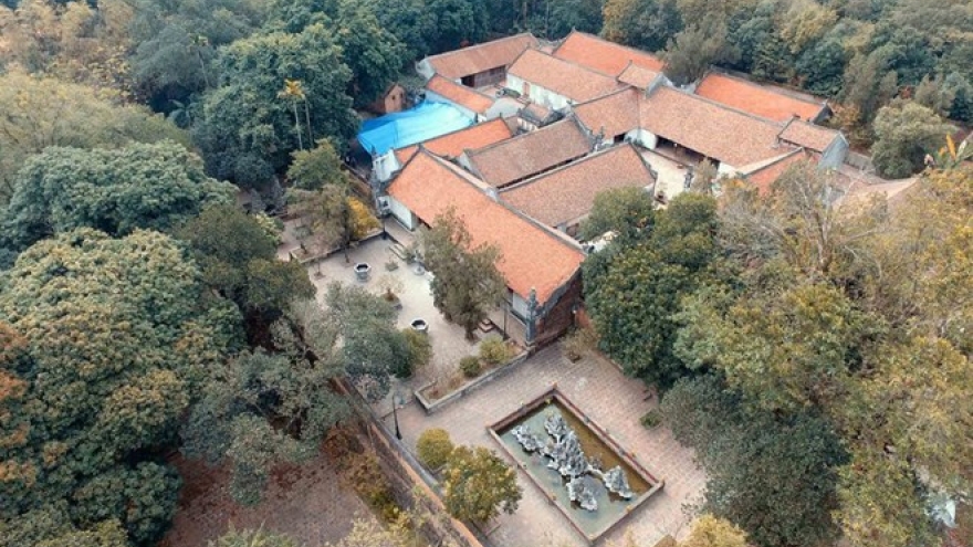 Centuries-old Bo Da pagoda stuns pilgrims