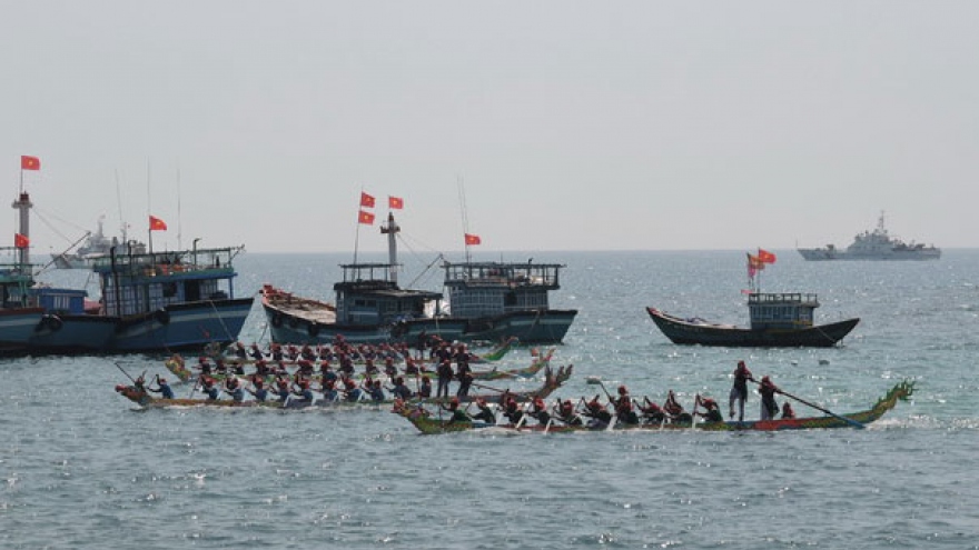 New Year boat racing kicks off on Ly Son island