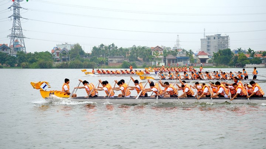 Dragon Boat racing in Haiphong