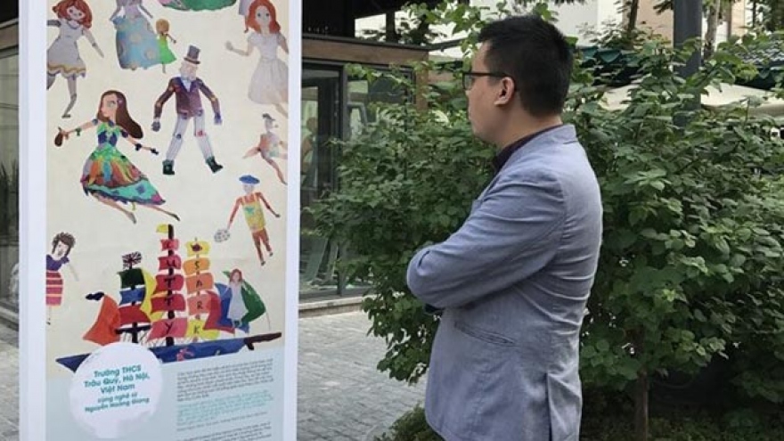 Student art display on Book Street explores UK rivers