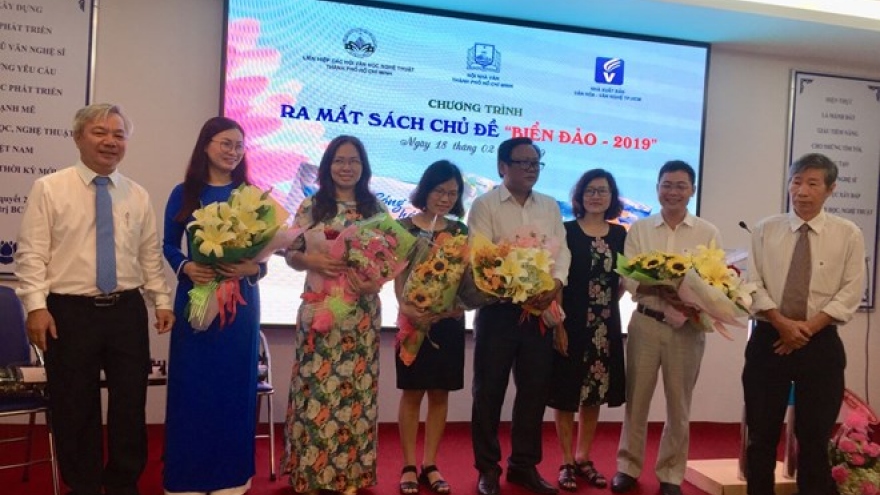 Book collection on seas, islands introduced in HCM City