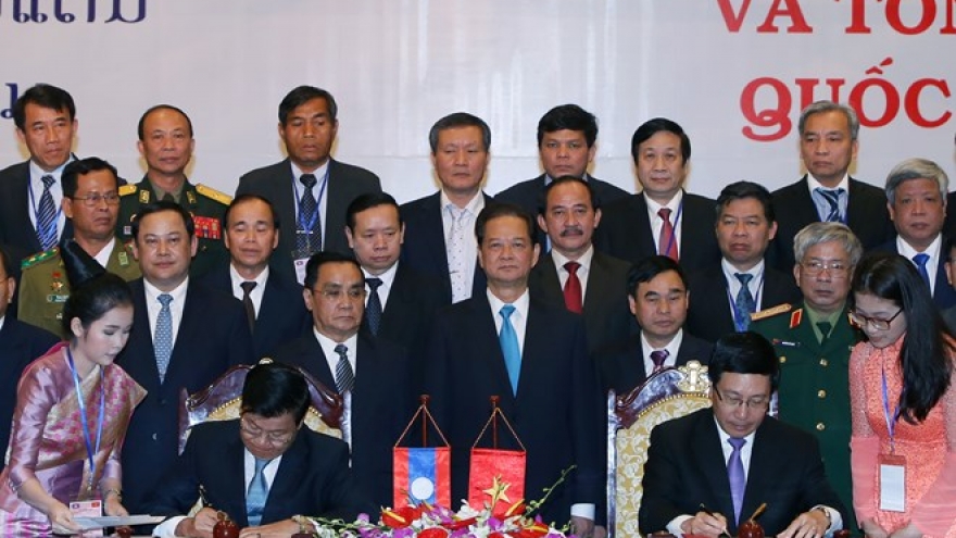 
        Laos, Vietnam marks completion of border marker project
                              