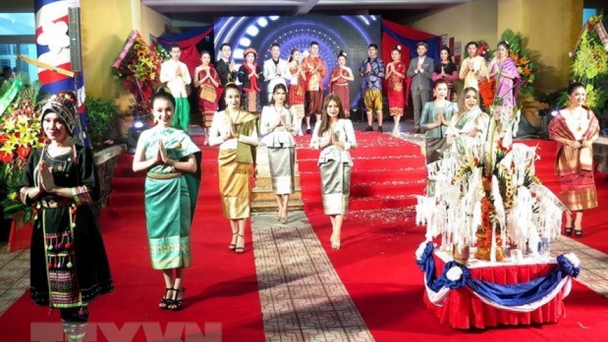 Over 500 Lao students welcome traditional New Year festival in Hue