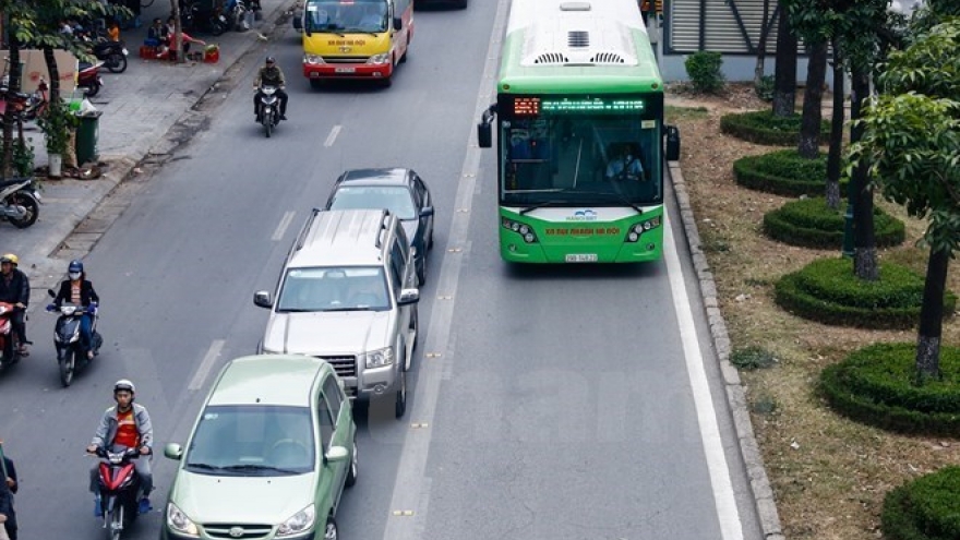 Bus rapid transit No.1 carries over 4.98 mln passengers in a year