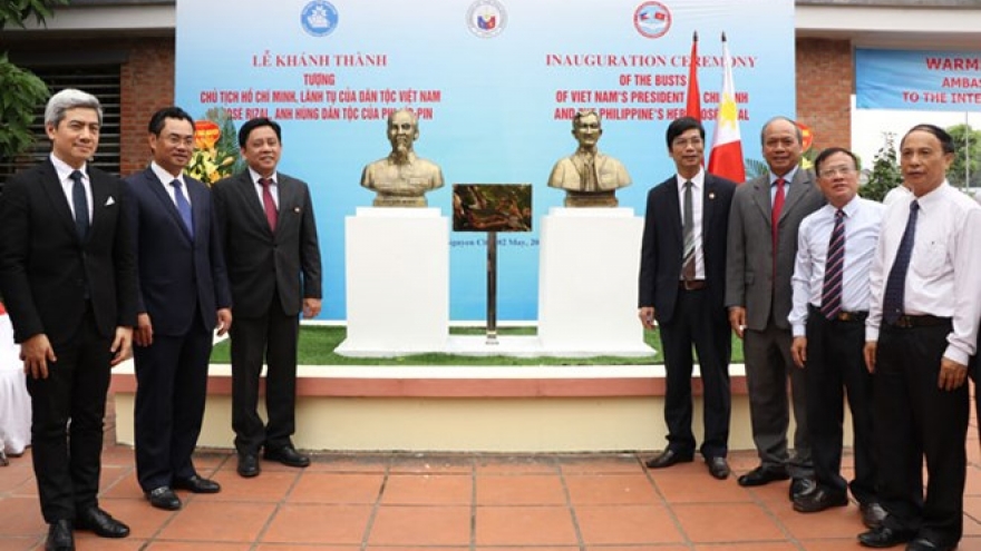 Busts of Vietnamese, Philippine heroes unveiled in Thai Nguyen