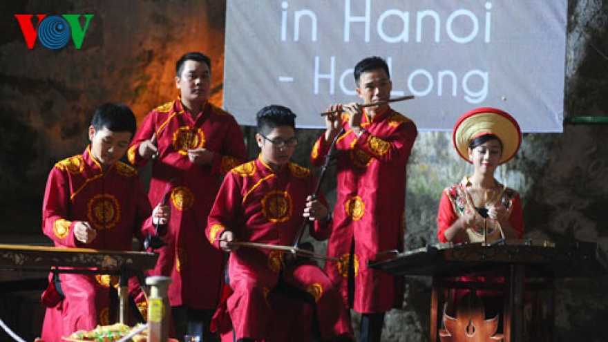 Concert staged in two-million-year-old Dau Go Cave