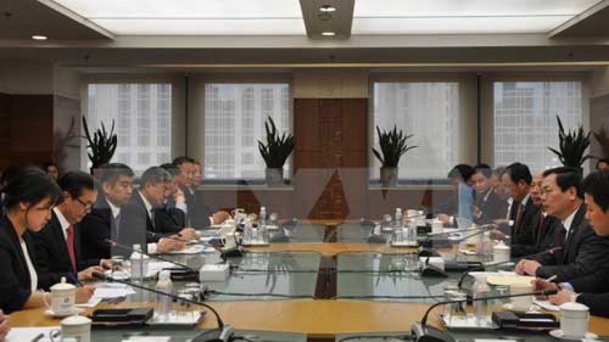 Vietnamese, Chinese senior officials talk economic issues